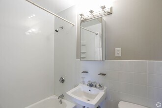 Building Photo - Lakeview Gardens Apartments