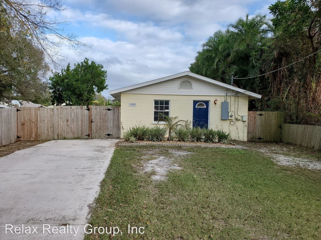 Primary Photo - 3715 19th St Ct E