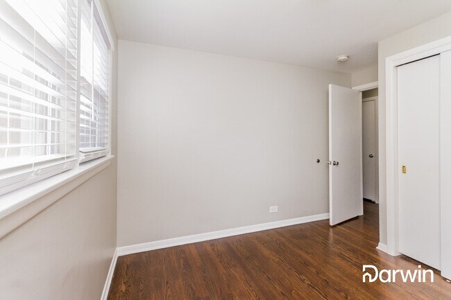 Foto del edificio - 3008 W 107th St