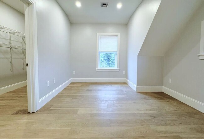 Building Photo - Newly Constructed 3-bed, 2-bath in Brighton