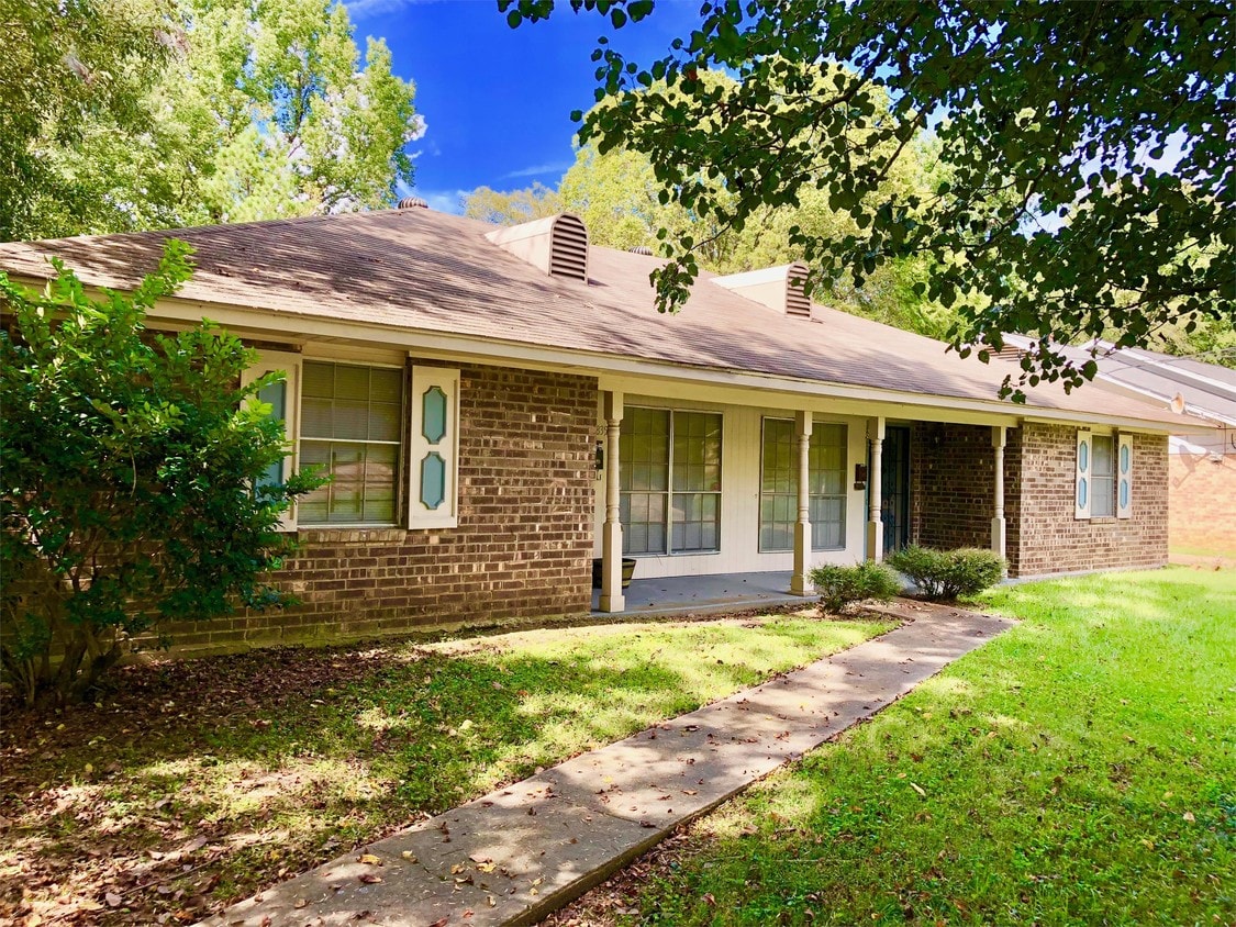 Primary Photo - 5385 Old Canton Rd