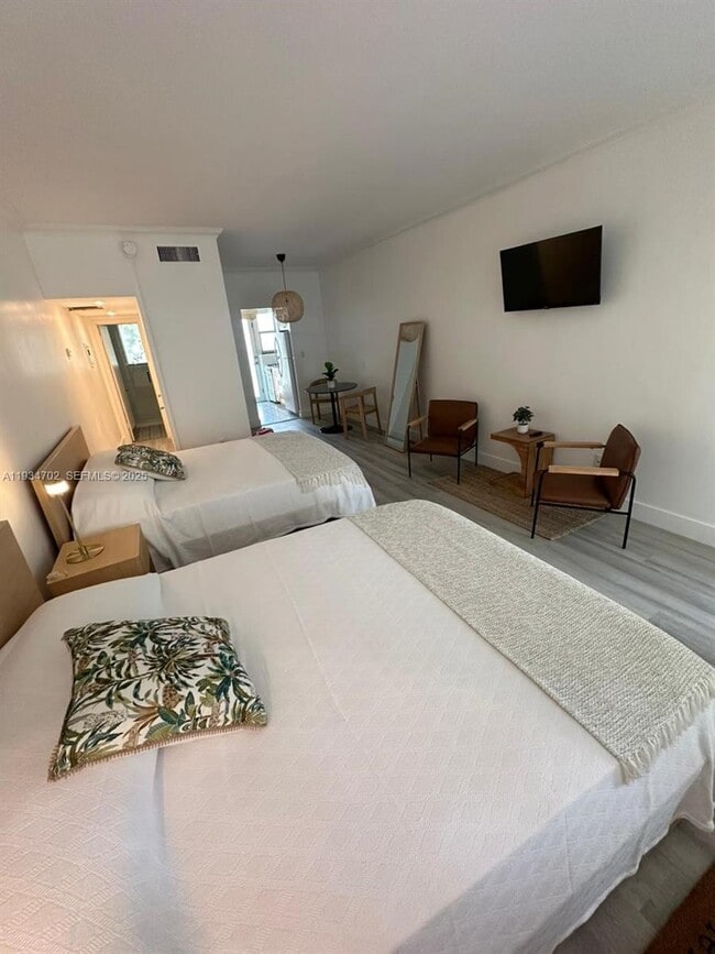 Foto del edificio - 1840 James Ave