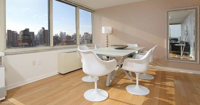 Building Photo - 2 br, 2 bath  - 230 E 86th St D