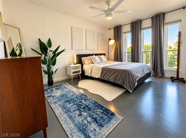 Foto del edificio - 2867 Geary Pl