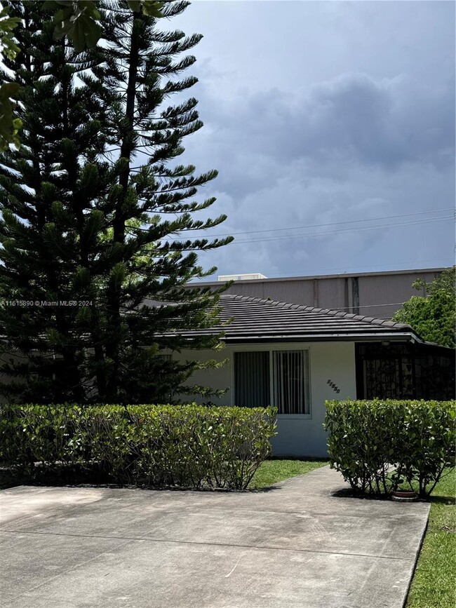 Building Photo - 11850 SW 81st Rd