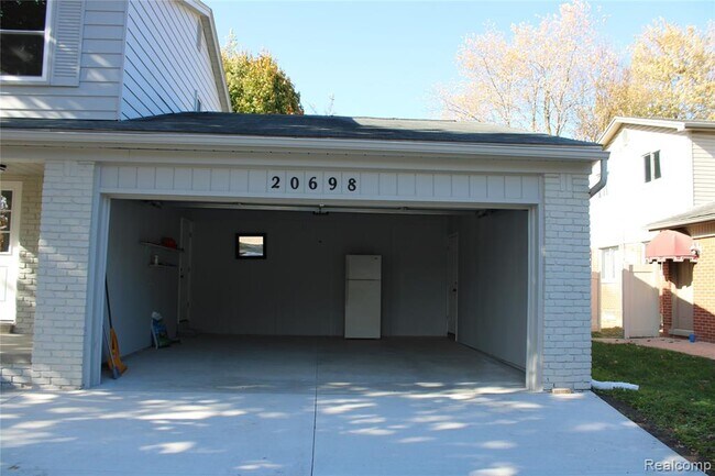 Foto del edificio - 20698 Coachwood Rd