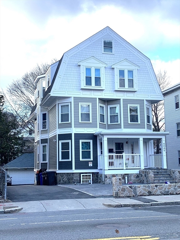 Foto principal - 4045 Washington St