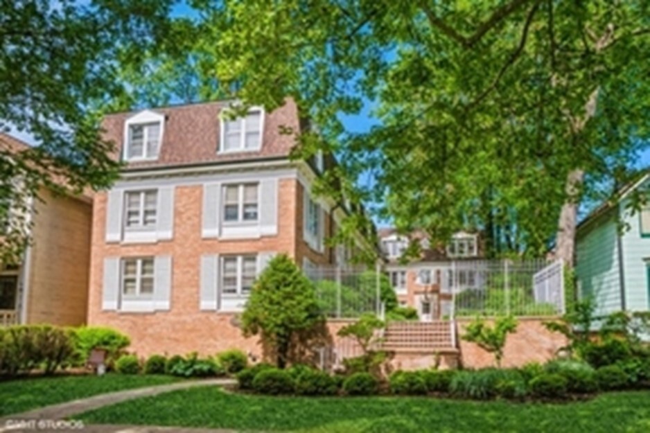 Primary Photo - 2038 Sherman Ave