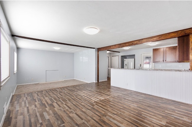 Building Photo - 175 Alpine Dr