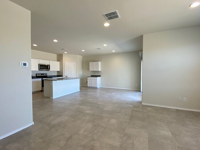 Building Photo - NEWER BUILD!  4 Bedroom, 2 Bath