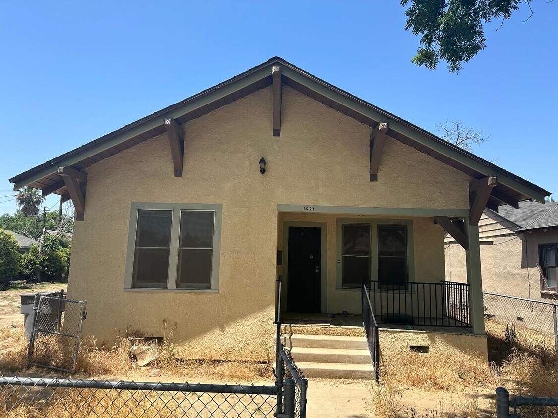 1051 N Delphia Ave, Fresno, CA 93728 House Rental in Fresno, CA