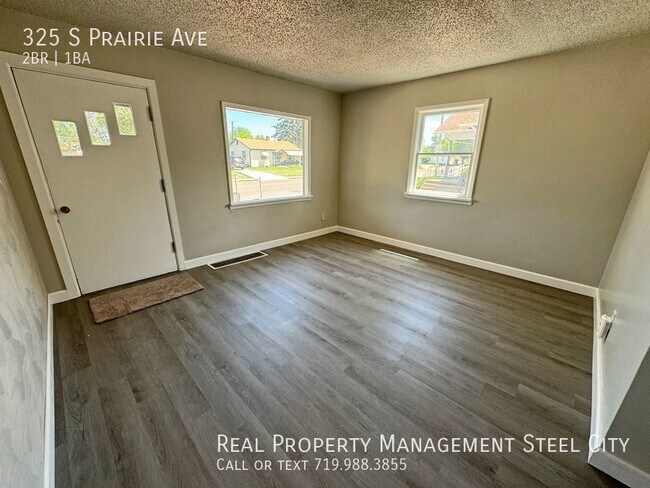 Building Photo - 325 S Prairie Ave