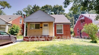 Building Photo - 19954 Oakfield Ave