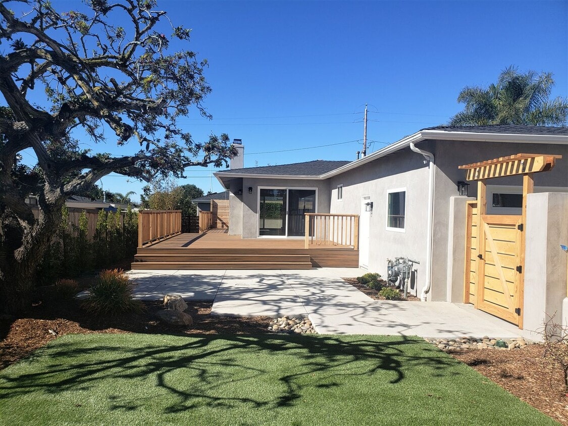 Primary Photo - Renovated, 3BD/2BA House in Leucadia: Minu...