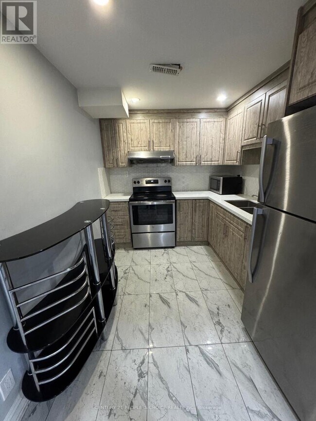 Building Photo - 9 Facet St