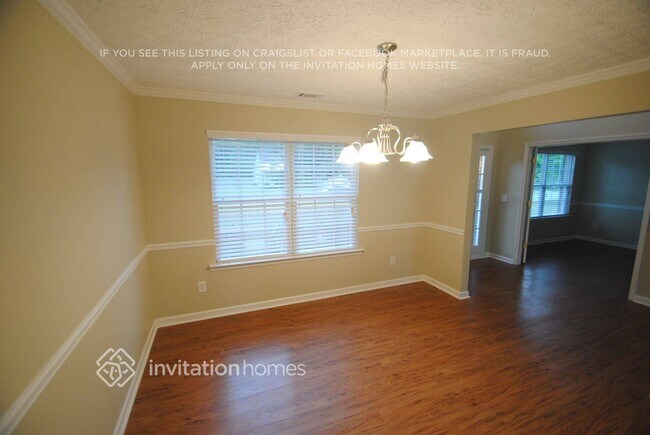 Foto del edificio - 915 Shannon Rd SE