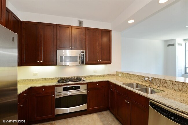 Foto del edificio - 600 N Lake Shore Dr