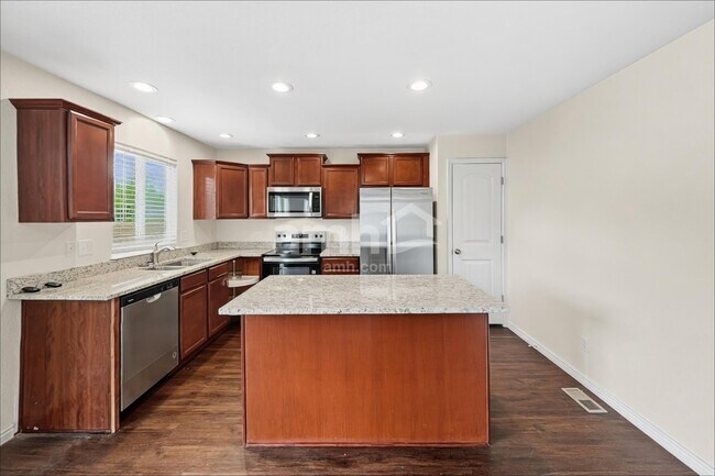 Foto del edificio - 2496 Sierra Springs Dr
