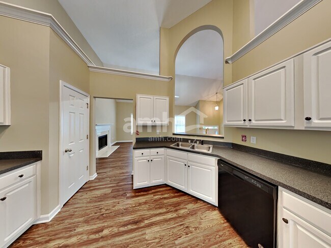 Building Photo - 5956 Tate Drive