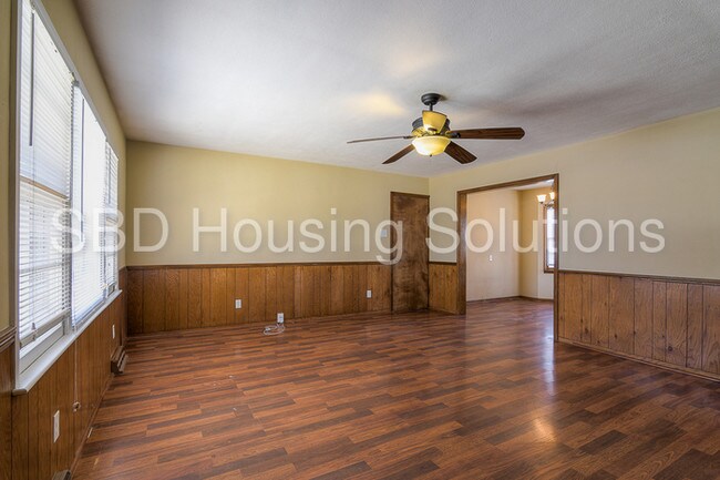 Building Photo - 1508 Broadway St