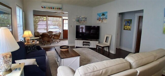 Foto del edificio - 1209 Bay Palm Blvd