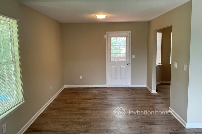 Foto del edificio - 6393 Hillview Ln