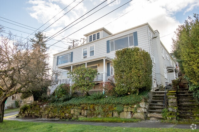 Building Photo - 115 Florentia St