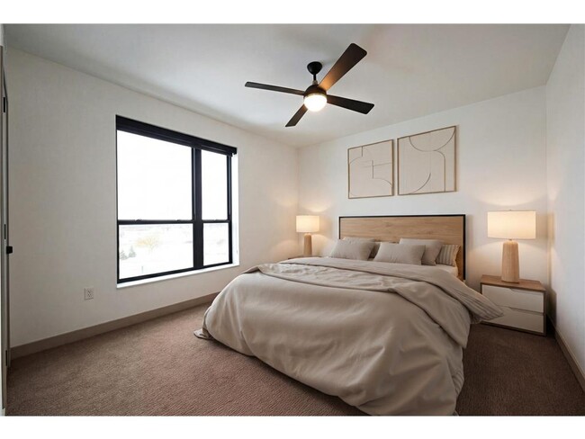 Building Photo - 640 Wisconsin Ave N