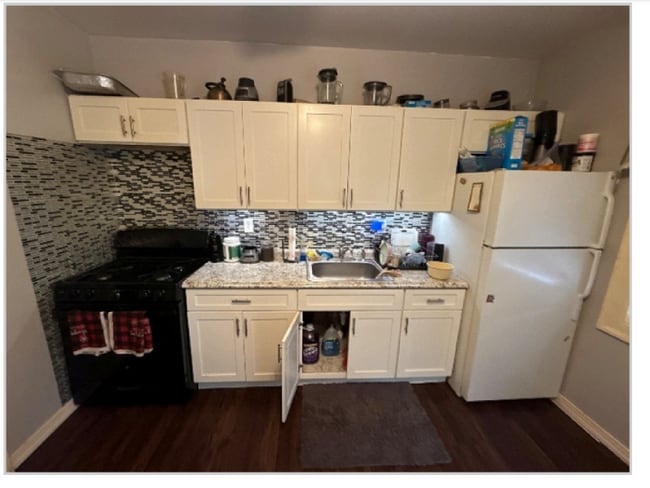 Photo - 105 Broad St Apartment