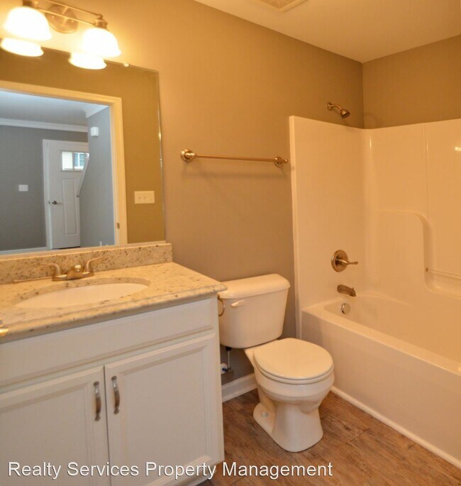 Foto del edificio - 3 br, 3 bath House - 63 Gloucester Dr