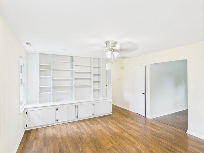 Building Photo - Charming Chesterfield Gem with a Gated Bac...