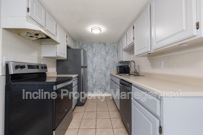Building Photo - 80 N 400 E