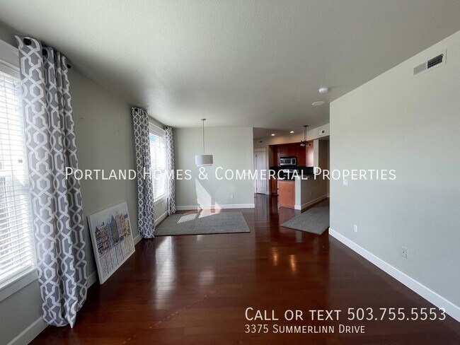 Building Photo - 3 Bed Townhome in West Linn- Gated Communi...
