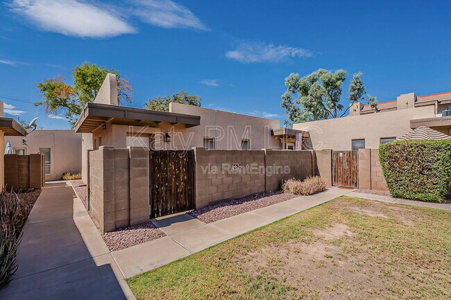 Building Photo - 231 N Robson