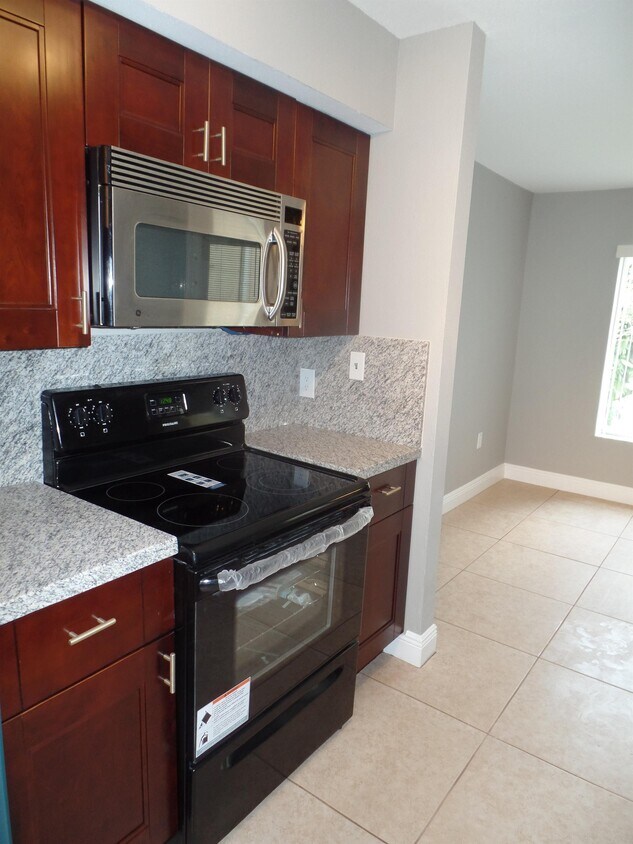 Foto principal - 2341 NW 33rd St