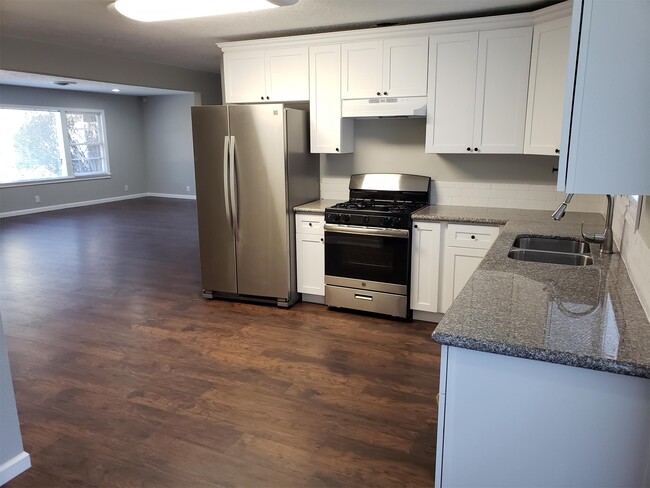 Building Photo - 5745 Kohler St