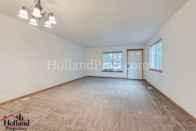 Building Photo - Woodstock 6543-6547 - Albrecht O'Neil
