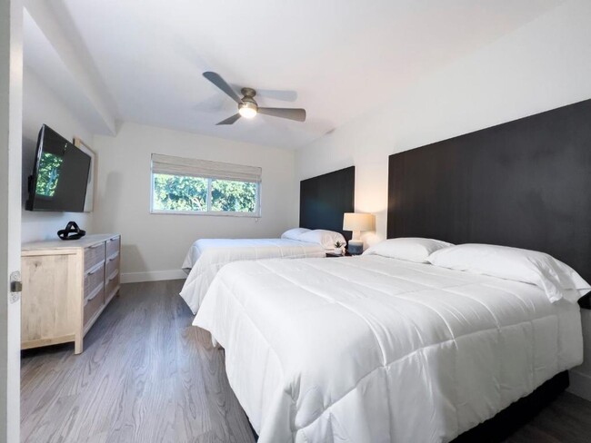 Foto del edificio - 365 N Ocean Blvd