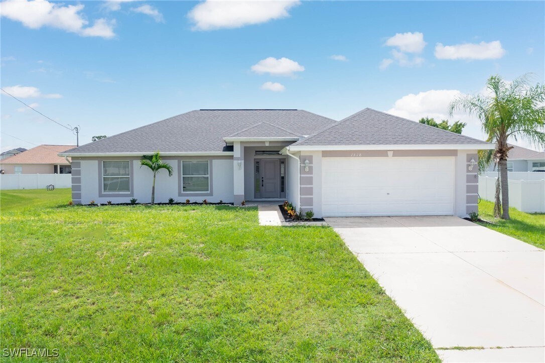 Foto principal - 1518 NE 43rd Ln