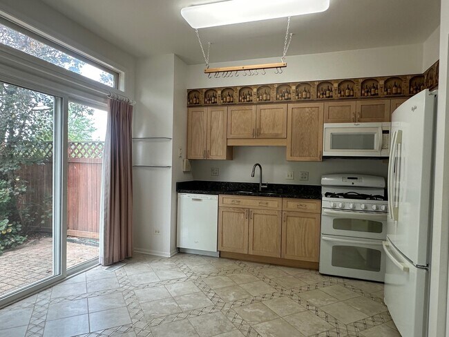 Foto del edificio - 2577 Warm Springs Ln