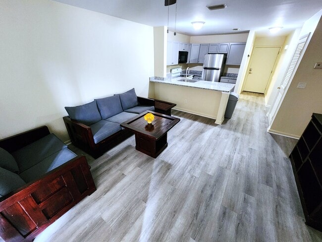 Livingroom - 1348 Hunters Rd