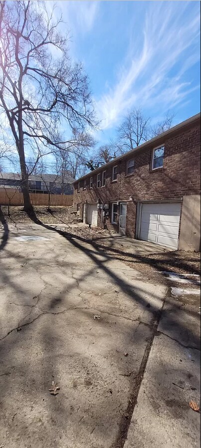 Foto del edificio - 6001 W Richards Dr