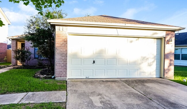 Building Photo - 20639 Tealbrook Dr