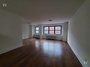 Building Photo - 401 E 88th St