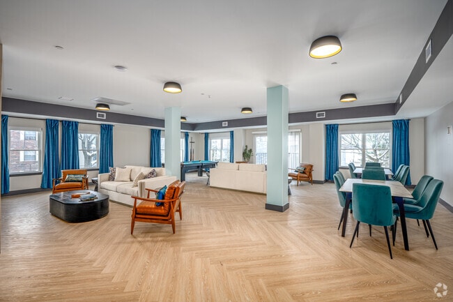 Interior Photo - Poet Hill Place