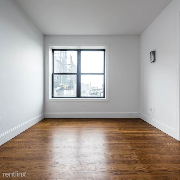 Building Photo - 1625 Putnam Ave