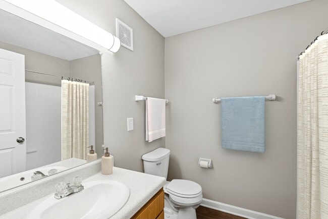 Building Photo - Waterfront Pointe