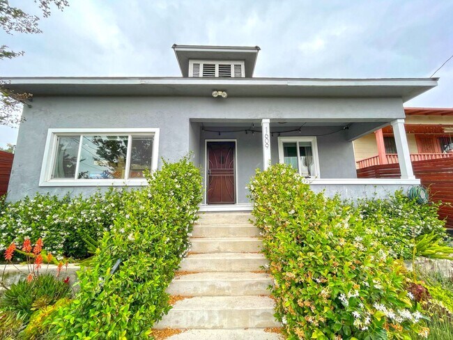 Foto del edificio - Gorgeous Upgraded Home In Glassell Park Area