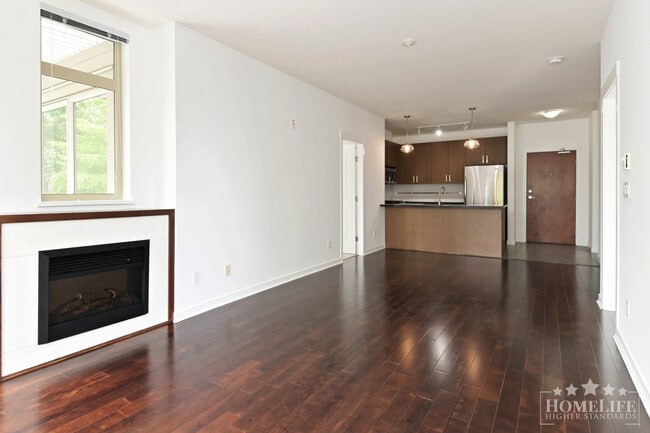 Building Photo - Condo for Rent in South Surrey – The MORGA...