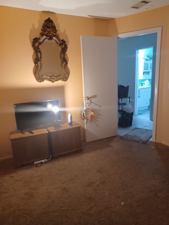 Foto del edificio - 4835 Crack Willow Ct